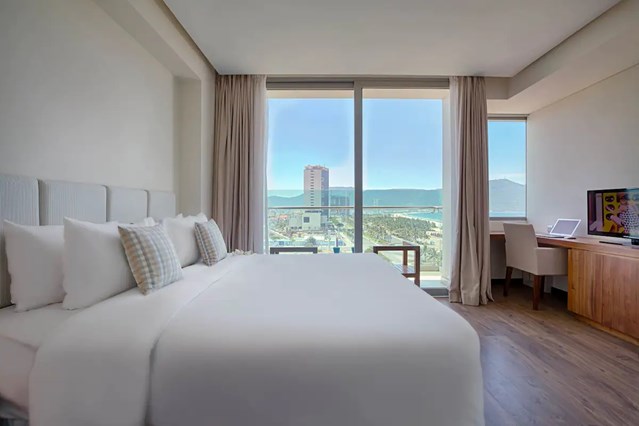 Light Studio City View